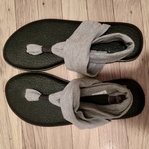 SANUK Yoga sling sandal